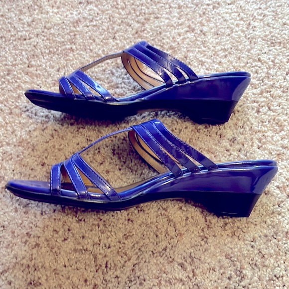 Croft & Barrow blue wedge sandals Size 10 - Picture 3 of 4